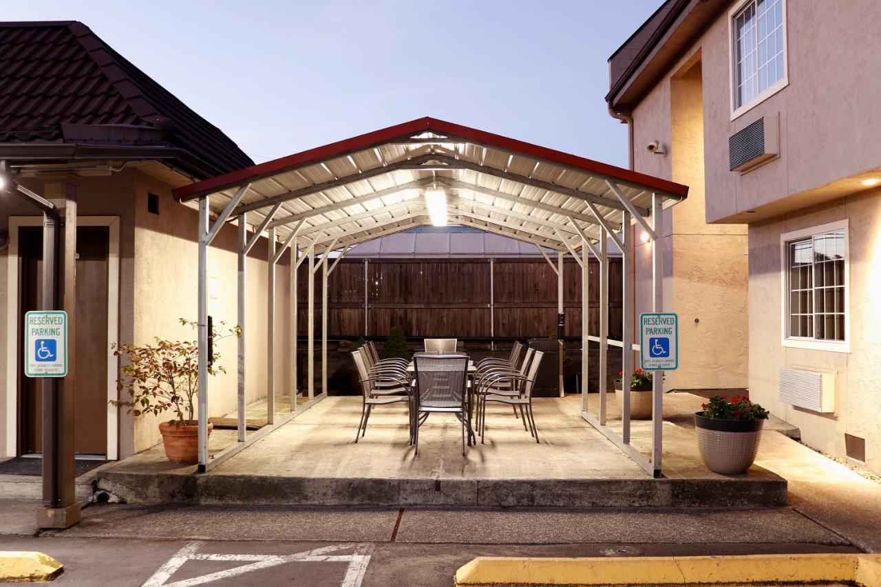 Best Lynnwood Inn Esterno foto